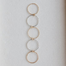 Load image into Gallery viewer, Connected Ring - 5 Bands