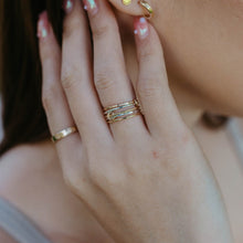 Load image into Gallery viewer, Connected Ring - 5 Bands