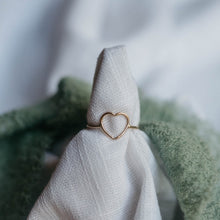 Load image into Gallery viewer, Amara Ring