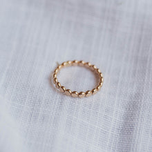 Load image into Gallery viewer, Glimmer Ring