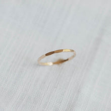 Load image into Gallery viewer, Hammered Ring