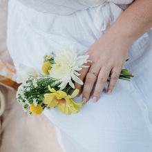 Load image into Gallery viewer, Glimmer Ring