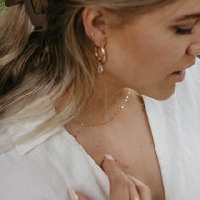 Load image into Gallery viewer, Aurelia