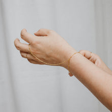 Load image into Gallery viewer, Hand Chain