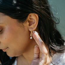 Load image into Gallery viewer, Pearl Cascade Earrings