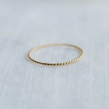 Load image into Gallery viewer, Twist Band