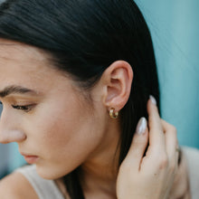 Load image into Gallery viewer, Stacked Hoops