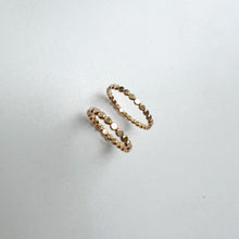 Load image into Gallery viewer, Glimmer Ring